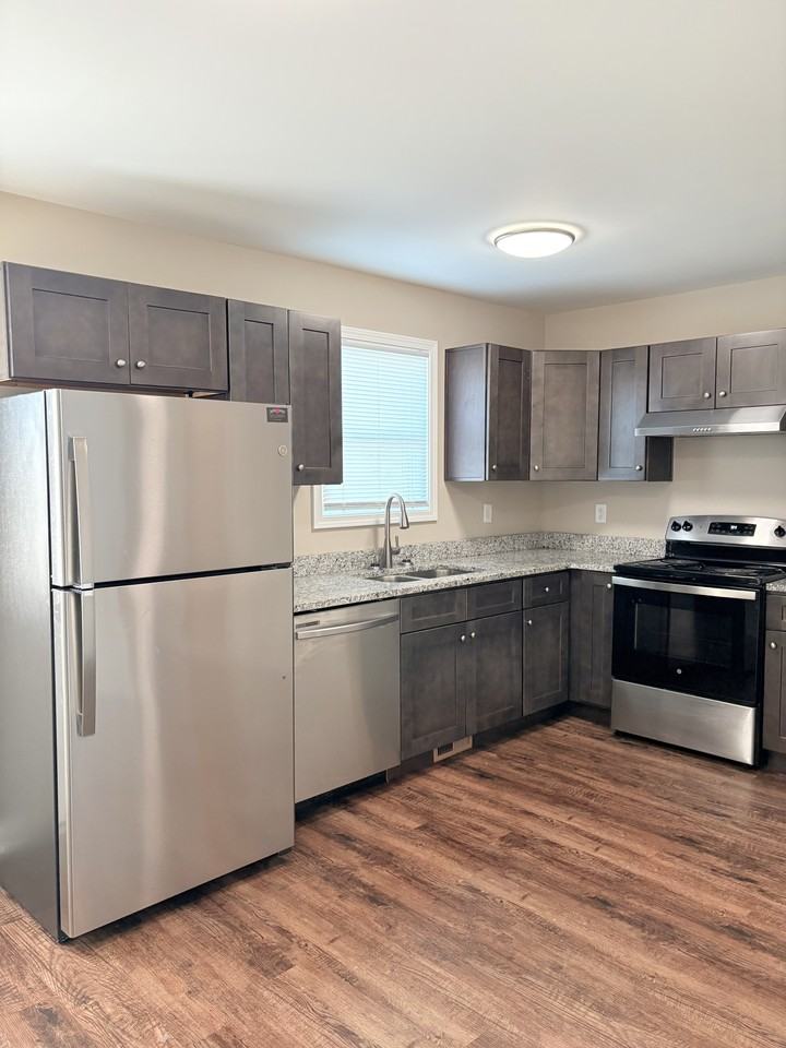 129 Hillridge Ct #C - Photo 3 of 16