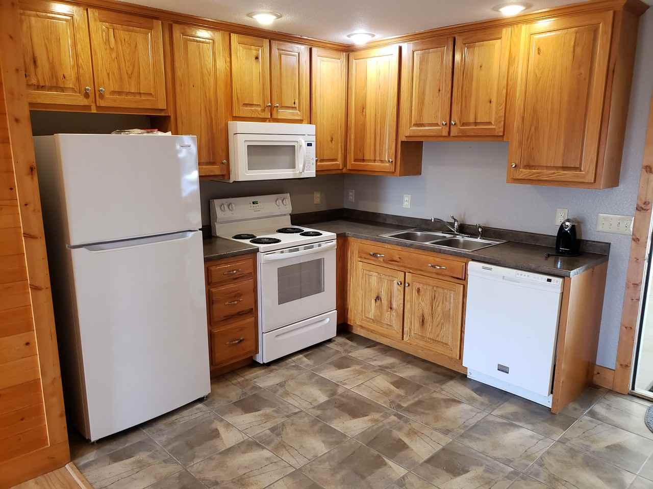 635 Russell Ave #NA - Photo 2 of 8