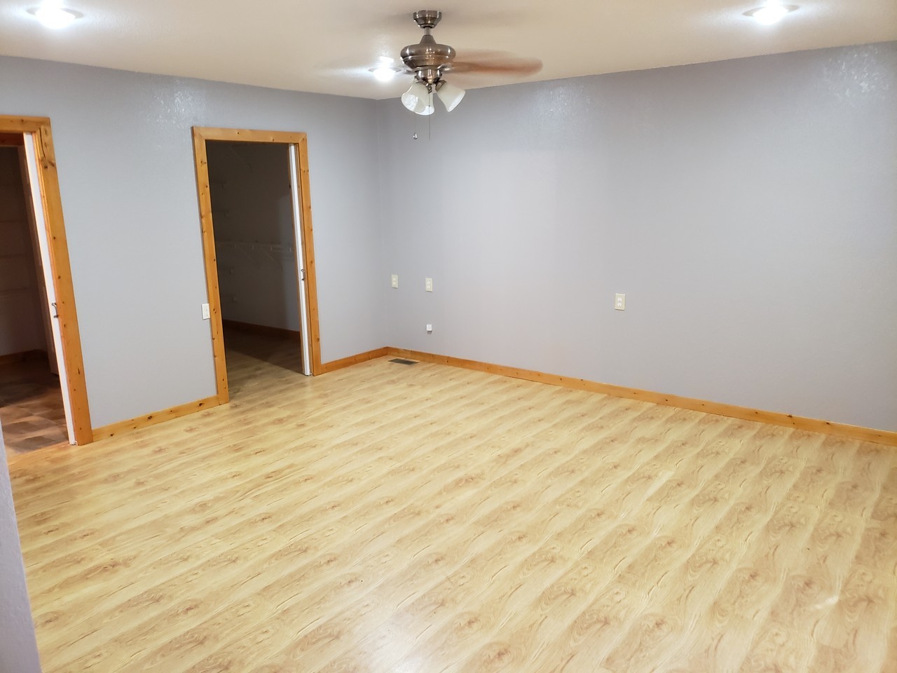 635 Russell Ave #NA - Photo 4 of 8