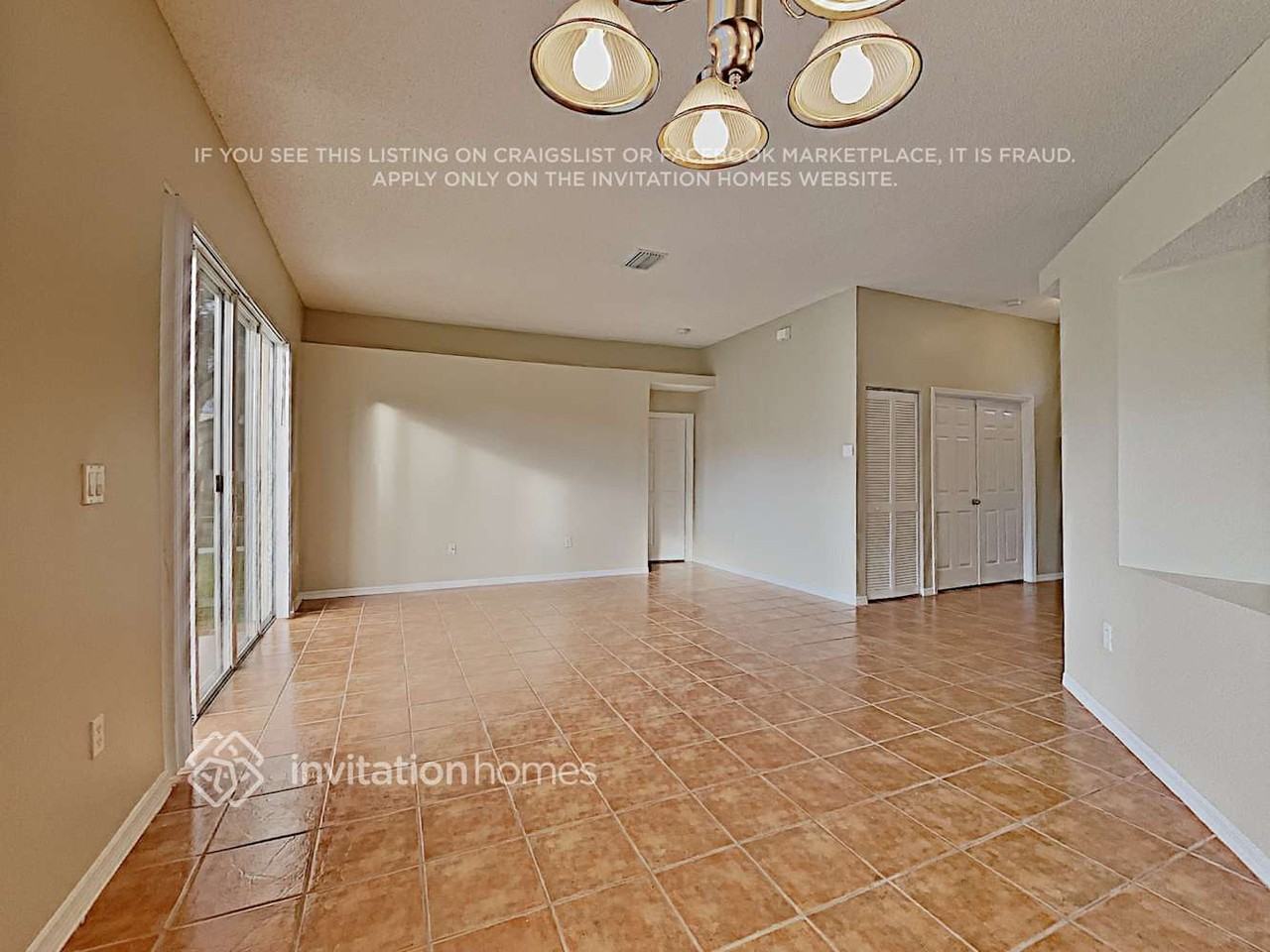 10698 Sw 20th Ct - Photo 5 of 18