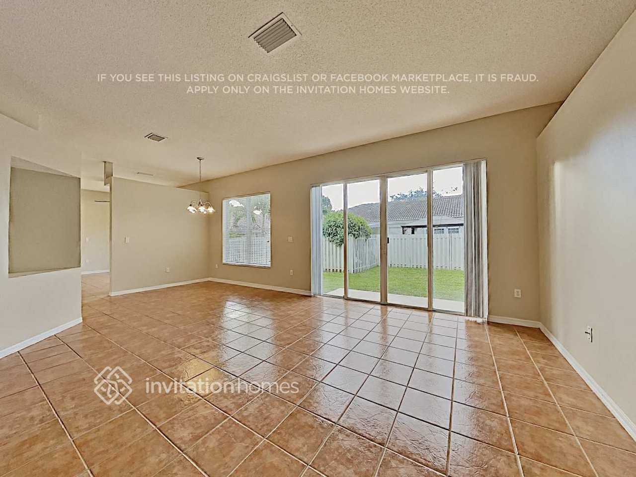 10698 Sw 20th Ct - Photo 6 of 18