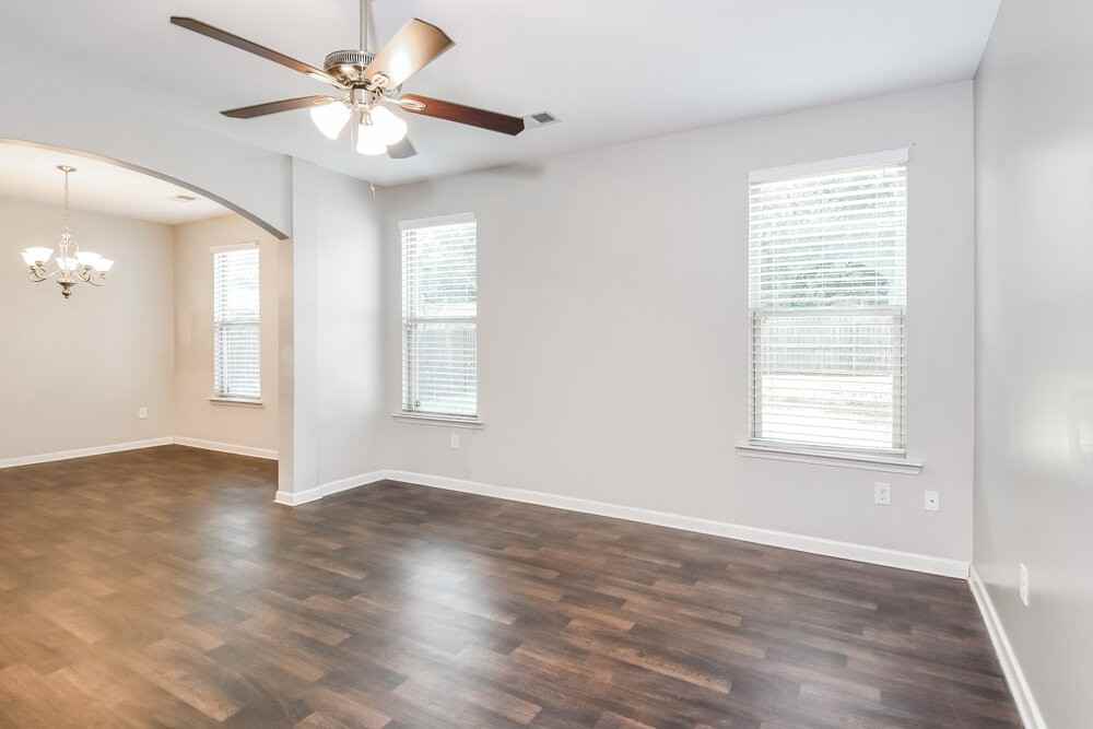 255 Magnaview Dr - Photo 4 of 17