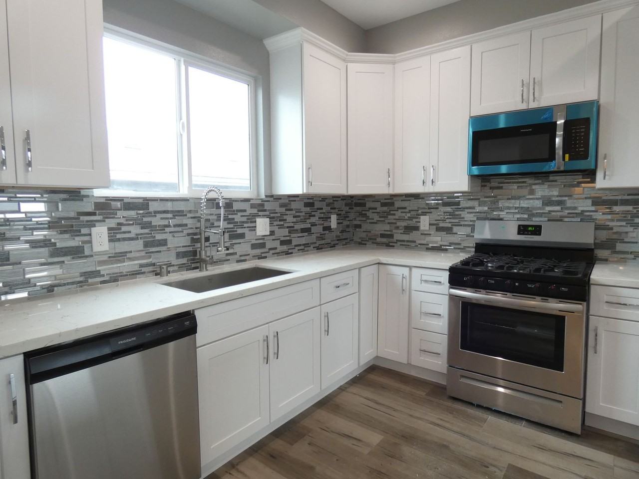 1628 S La Brea Ave - Photo 4 of 20