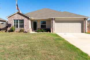 1425 Sandstone Dr - Photo 1 of 1