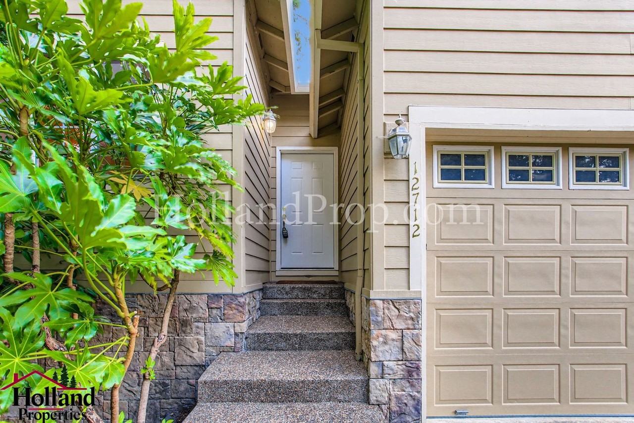 12712 Southwest Rocky Mountain Court - Photo 3 of 29