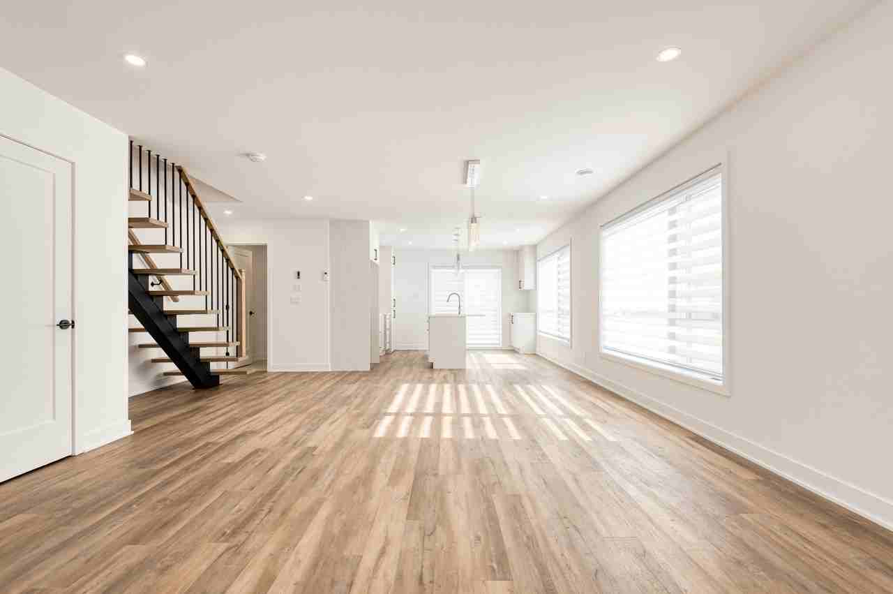 5230 Rue Descartes - Photo 2 of 7