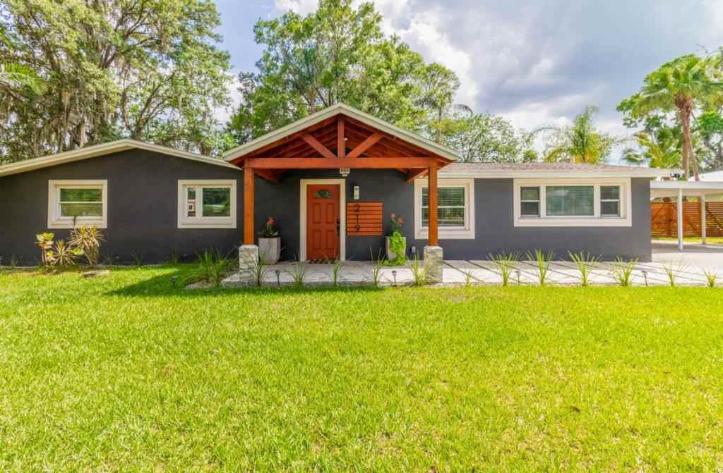 219 S Webb Rd - Photo 2 of 35