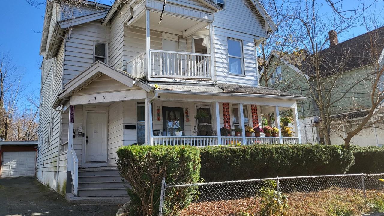 16 Fairview St - Photo 3 of 9