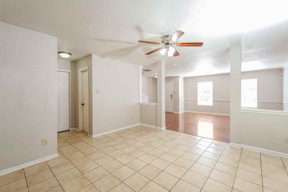 831 Skywatch Ln - Photo 6 of 17