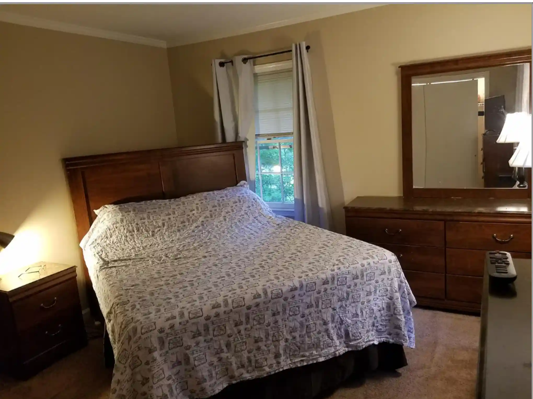 396 Plantation Road Southwest - Photo 3 of 9