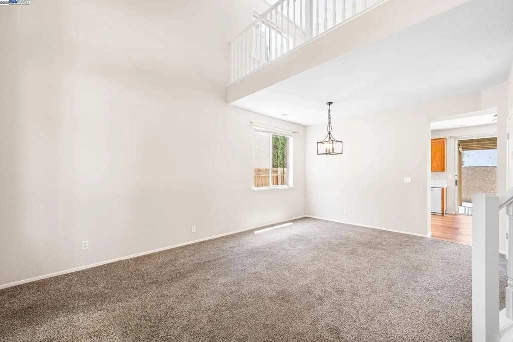 1970 Knollcrest Ln - Photo 2 of 12
