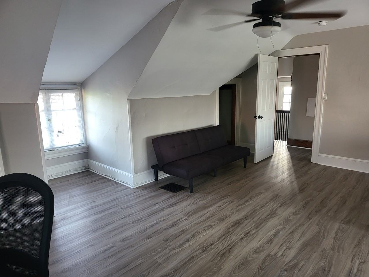 226 E 16th Ave - Photo 4 of 50