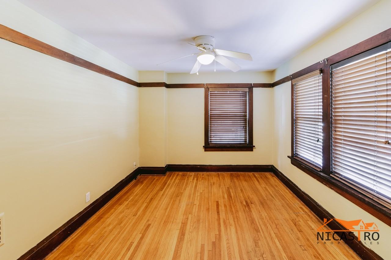 2140 Waldeck Ave - Photo 7 of 34