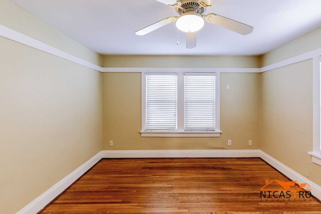 2140 Waldeck Ave - Photo 5 of 34