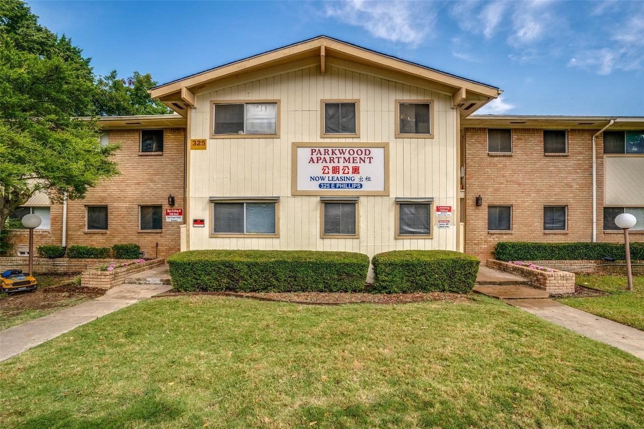 325 E Phillips St #21 - Photo 5 of 12