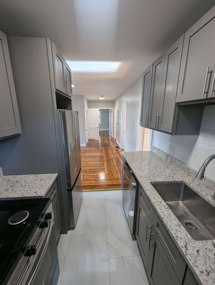 19 Redfern St #1 - Photo 2 of 14