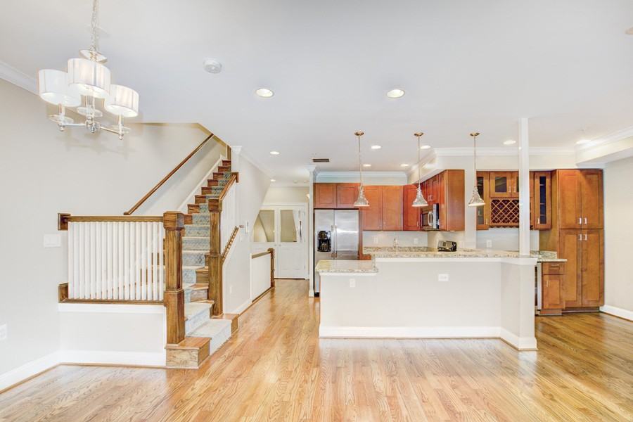 125 15th St Ne #4 - Photo 2 of 23