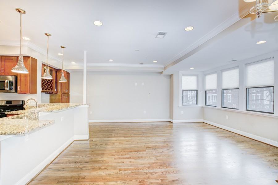 125 15th St Ne #4 - Photo 4 of 23