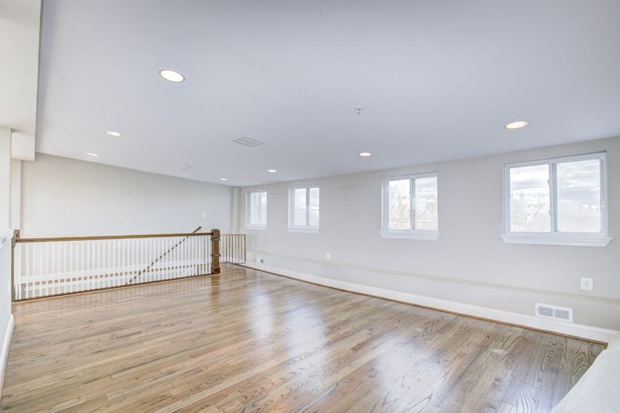 125 15th St Ne #4 - Photo 6 of 23