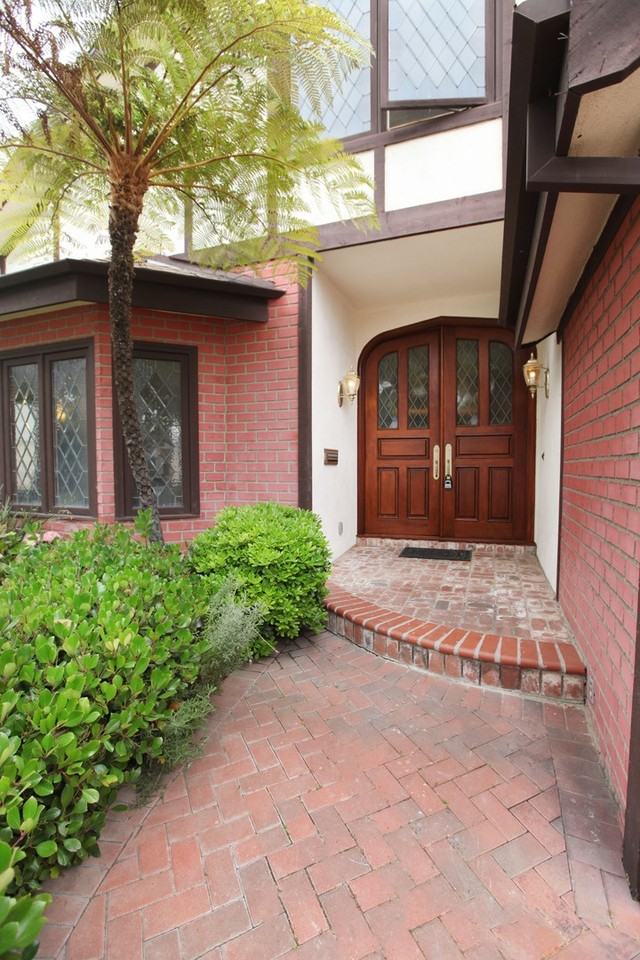 10830 Fairbanks Way - Photo 3 of 22