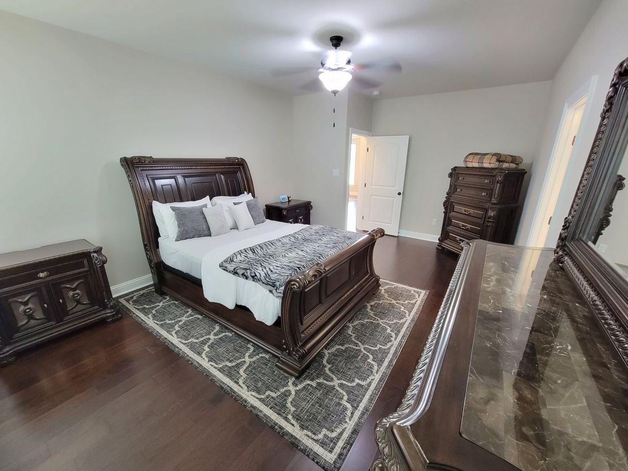 400 Mangrove Ln - Photo 2 of 11