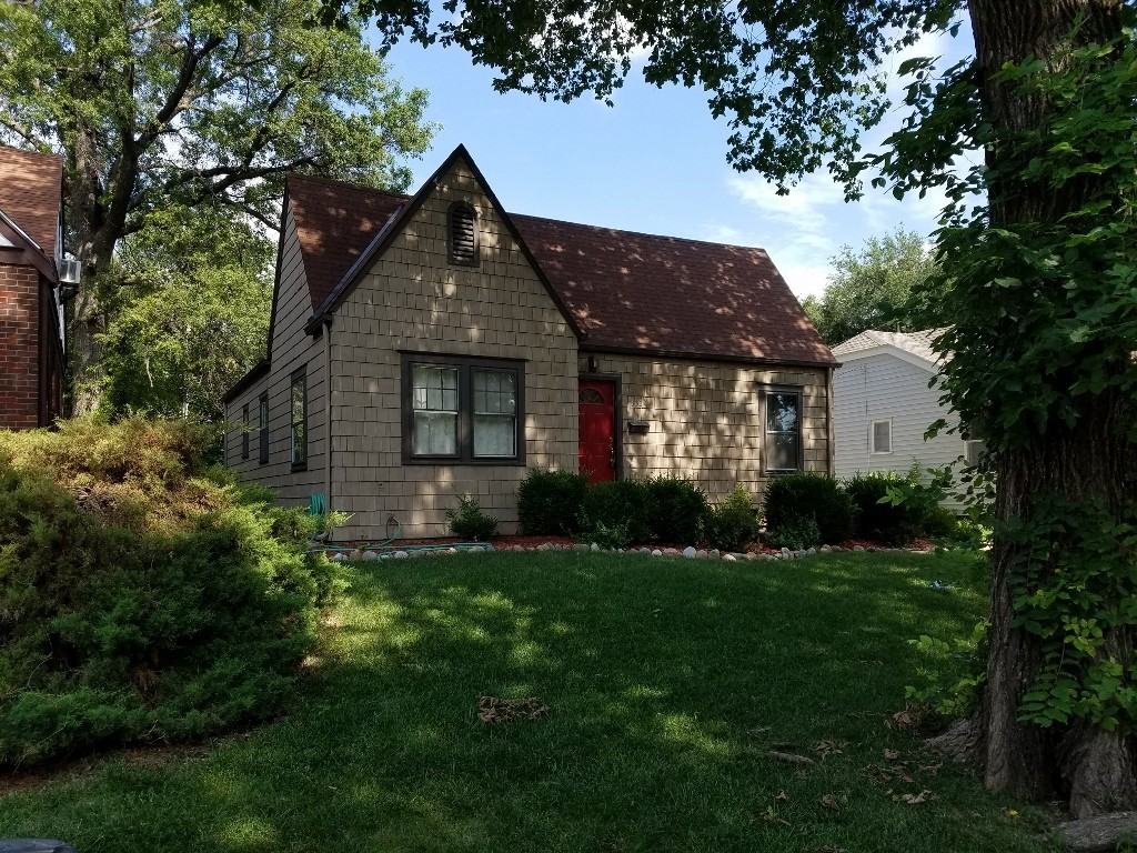 332 S Vassar St - Photo 2 of 28