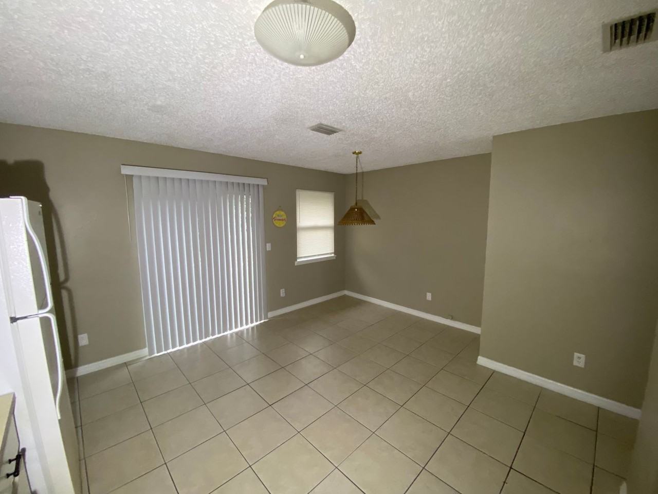 121 Cascade Street #B - Photo 5 of 12