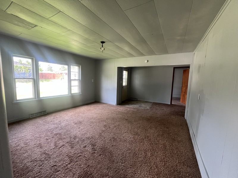 300 E May St - Photo 3 of 7