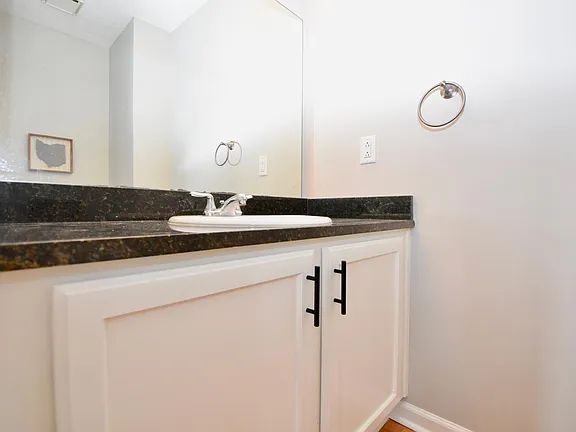 1240 Michigan Ave - Photo 3 of 19