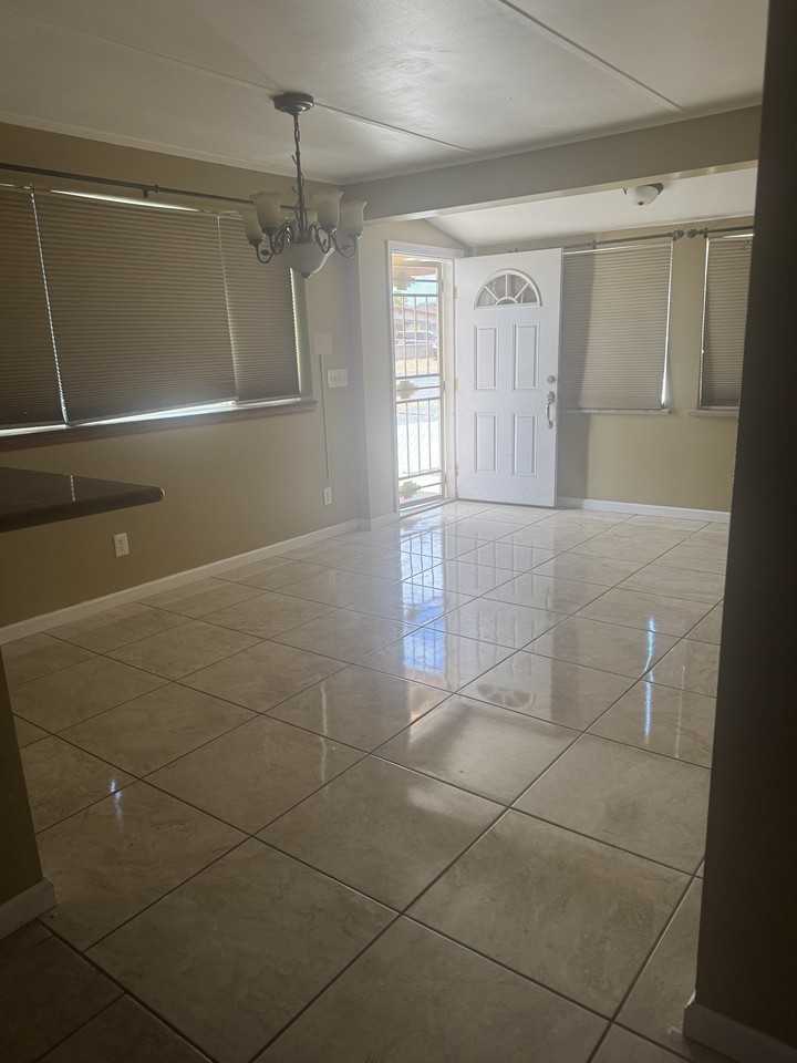 425 South Lanai Street - Photo 2 of 11