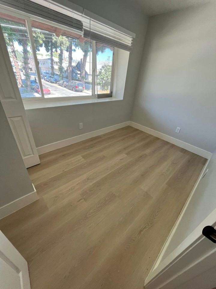 12738 Oak Street, Unit 5 - Photo 5 of 10