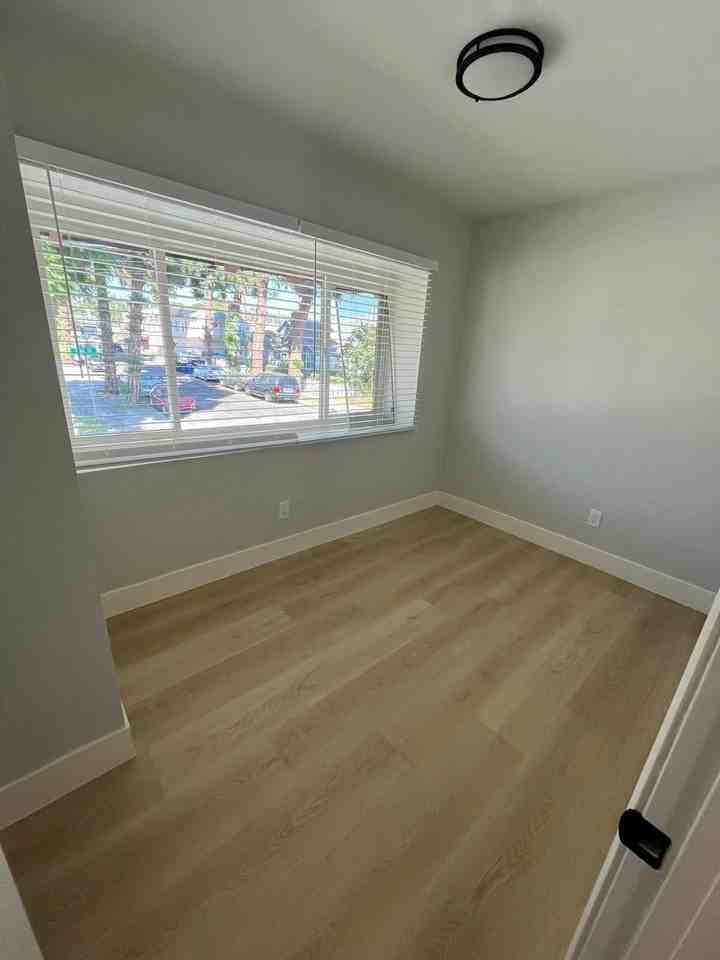 12738 Oak Street, Unit 5 - Photo 6 of 10