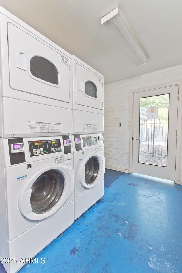 601 N 6th Ave #102 - Photo 7 of 14