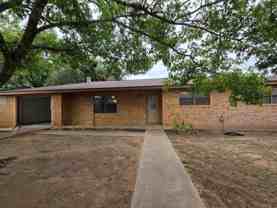112 Broadmoor Dr - Photo 1 of 1