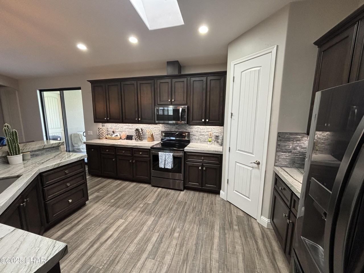 1759 Kirk Dr - Photo 6 of 33