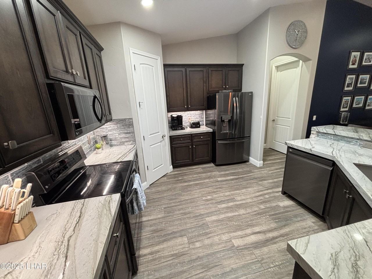 1759 Kirk Dr - Photo 7 of 33