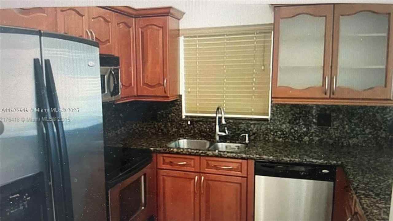 6952 Sw 148th Ln - Photo 7 of 50