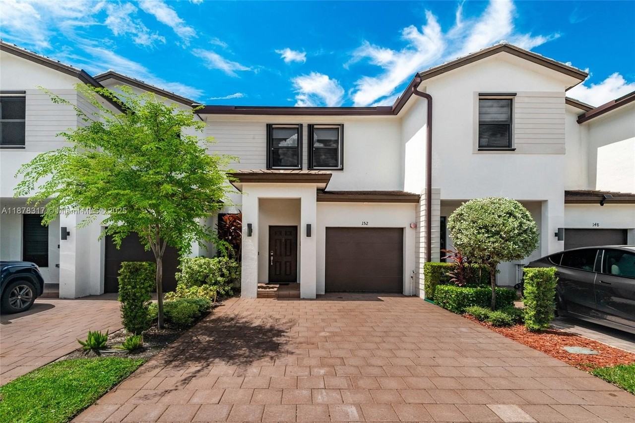 152 Sw 185th Way #152 - Photo 2 of 29