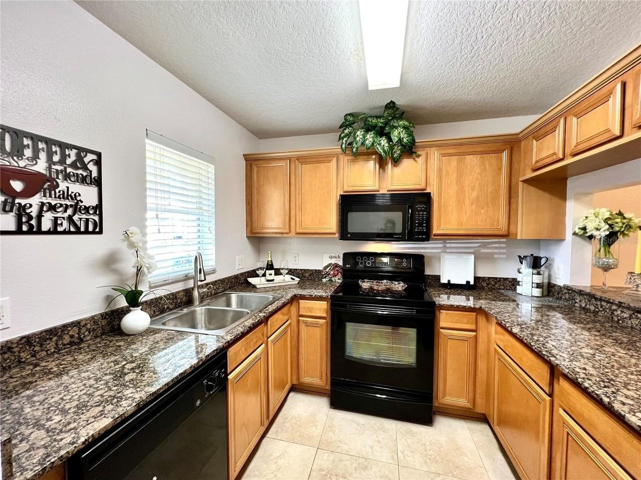 207 Penmark Stone Pl - Photo 2 of 20