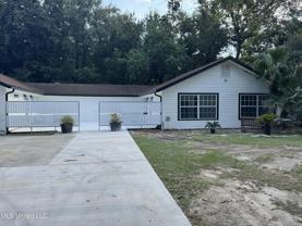 304 Ruella Ave - Photo 1 of 1