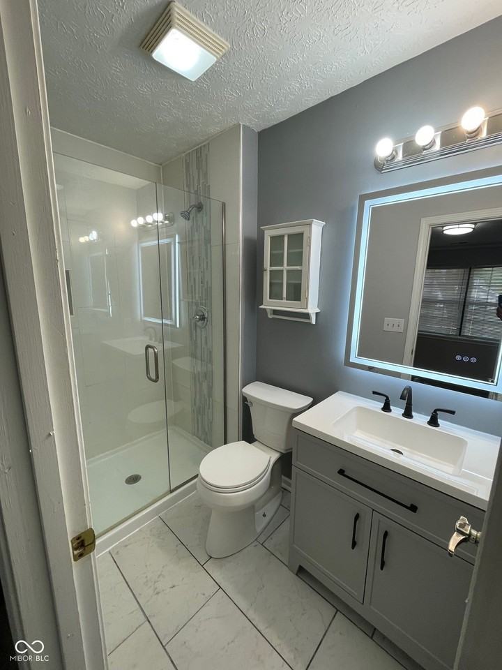 5767 Rosemont Dr - Photo 2 of 15