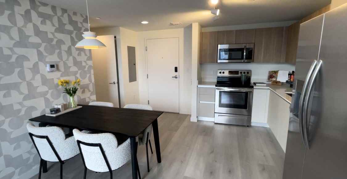 66 Nw 165th St #303 - Photo 3 of 8