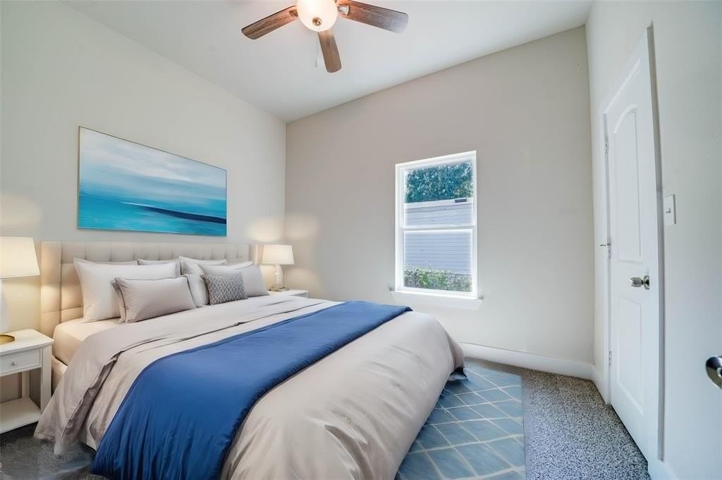 1044 W Ford St - Photo 5 of 24