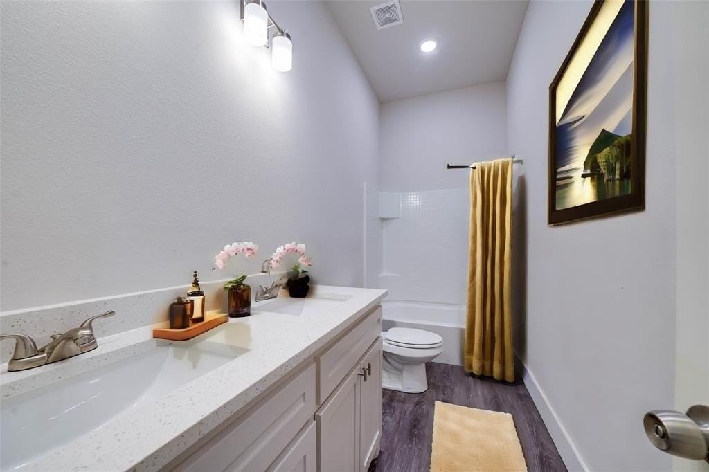 1044 W Ford St - Photo 6 of 24