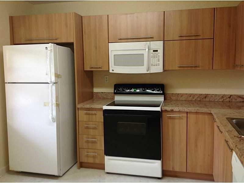 10527 Nw 8th St #10527 - Photo 2 of 16