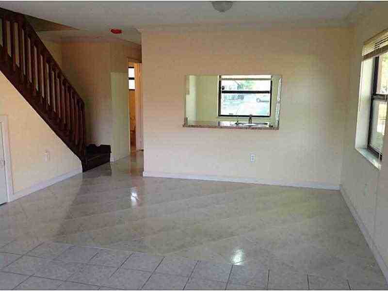 10527 Nw 8th St #10527 - Photo 4 of 16