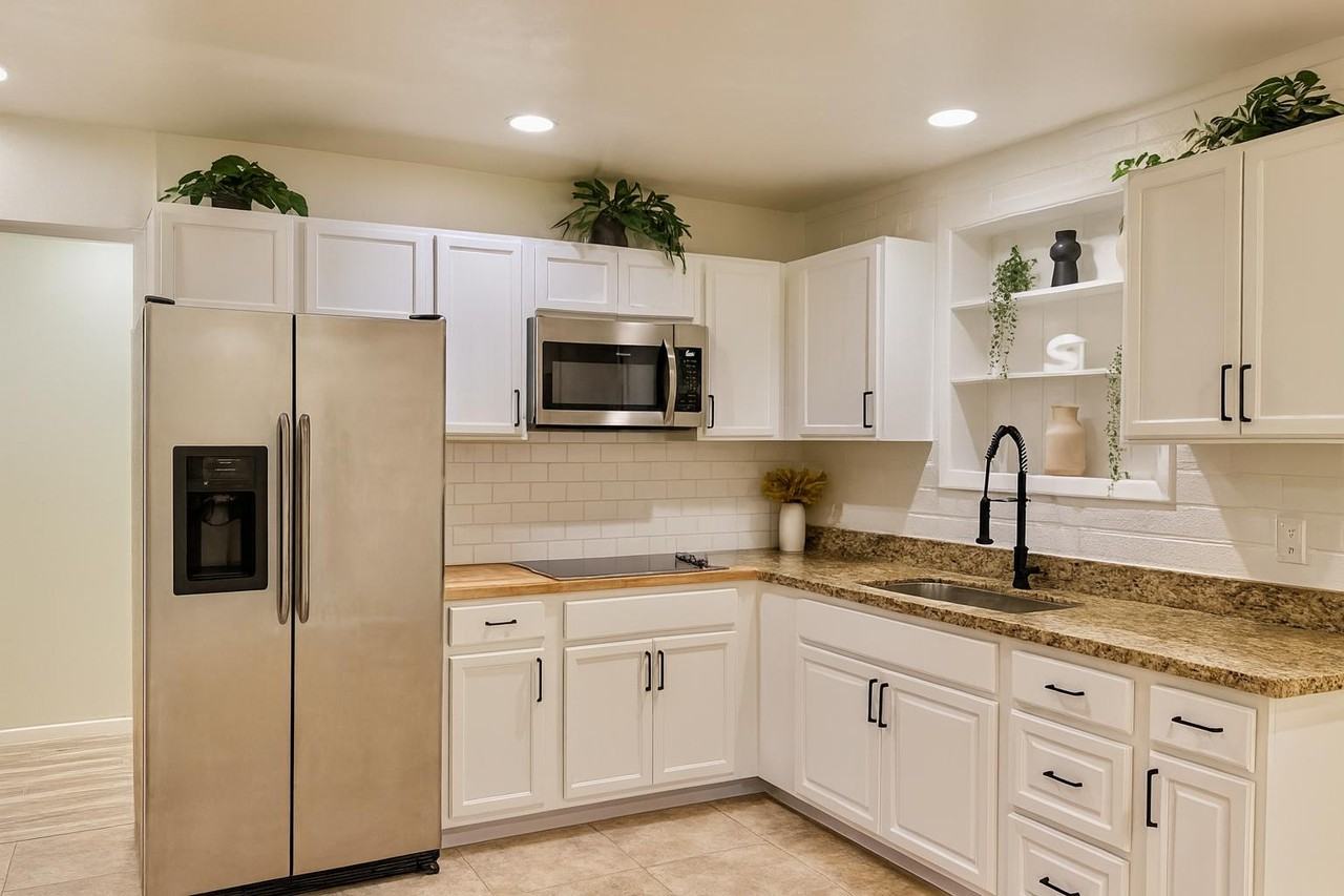 W Luke Ave - Photo 2 of 7