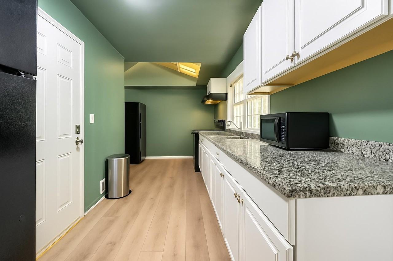 Rovena Ct - Photo 4 of 14