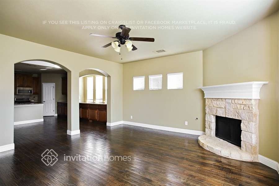 1204 Litchfield Lane - Photo 3 of 19