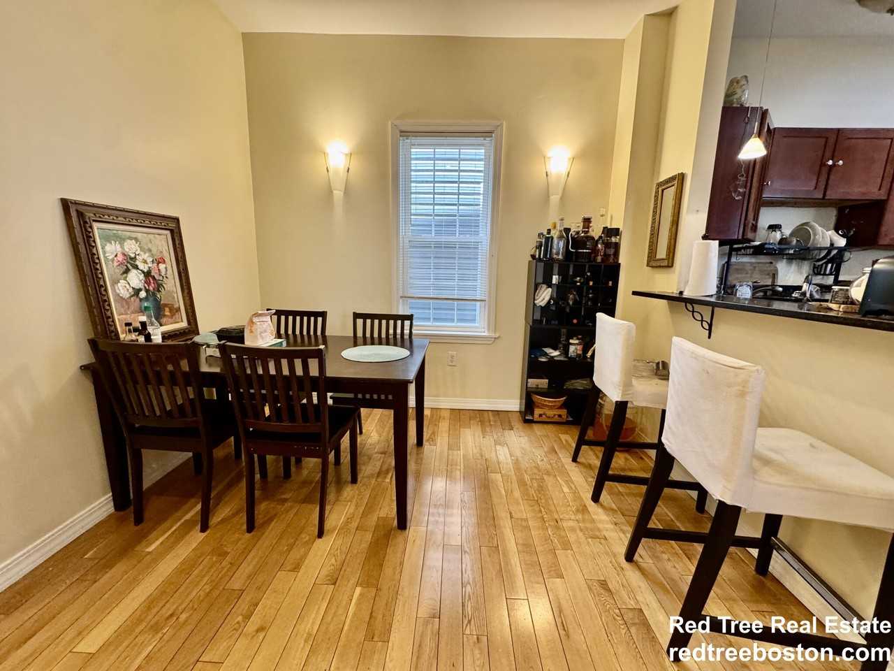 22 Elmore St #2 - Photo 5 of 19